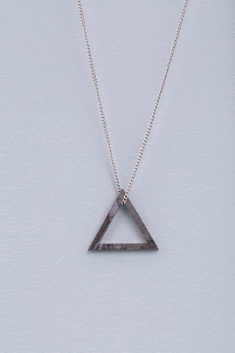 Meteorite pendant SNEBA Triangle 
